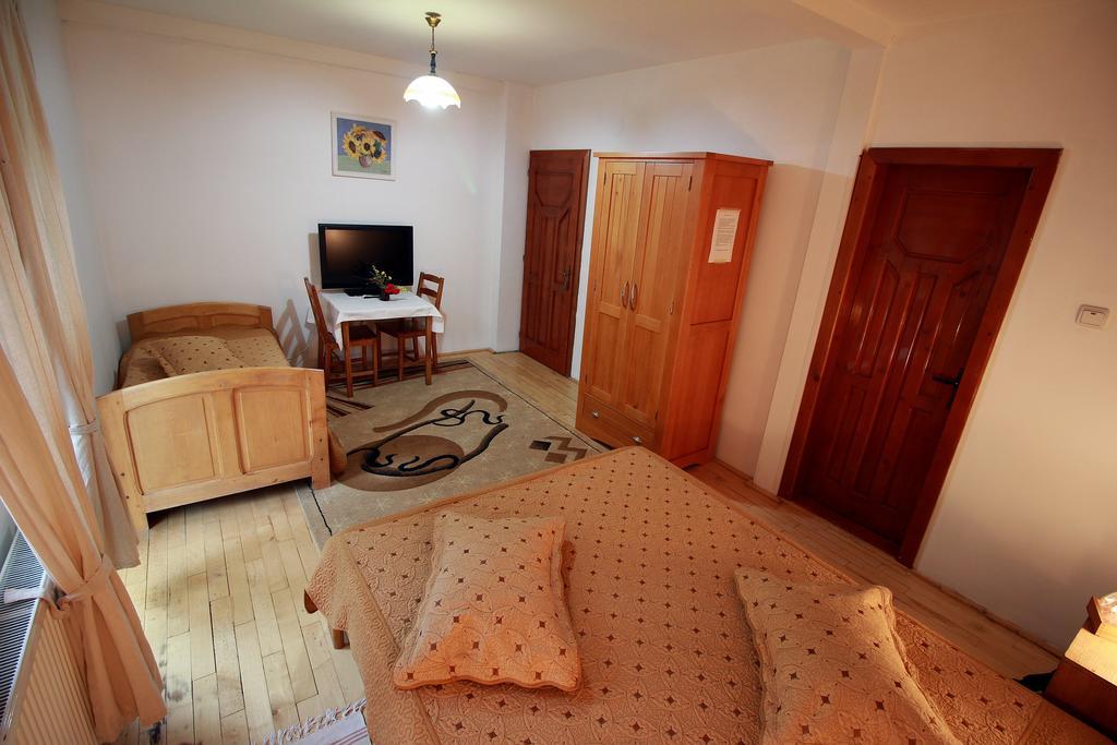 Vila Sucu Hotel Poiana Mărului Cameră foto